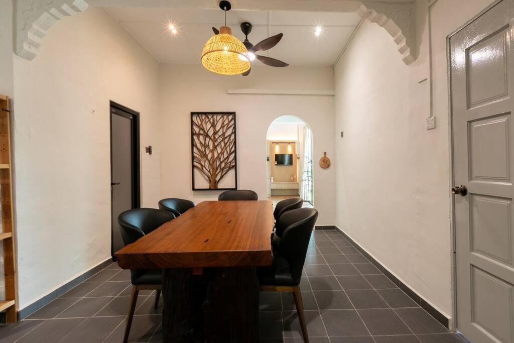 AFNA Wood House Private Pool Islamic Homestay photo 7