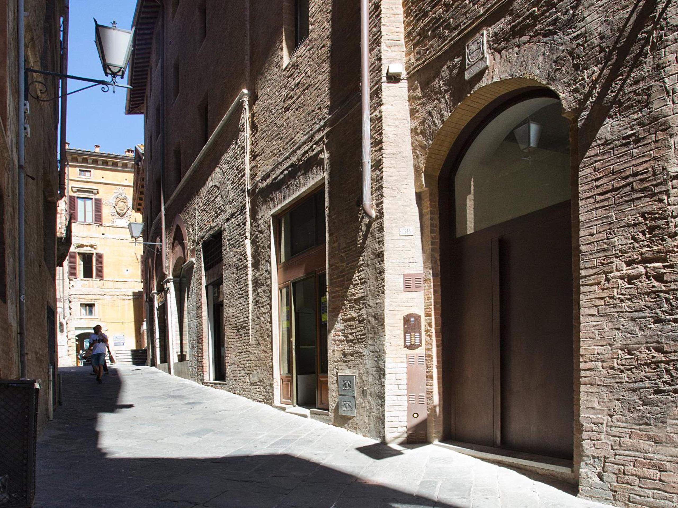 IL TOLOMEI - Central in the Middle of Main Street view 5