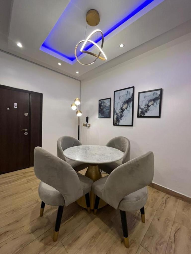 Modern 3Bed with Pool & Gym in Lekki view 4