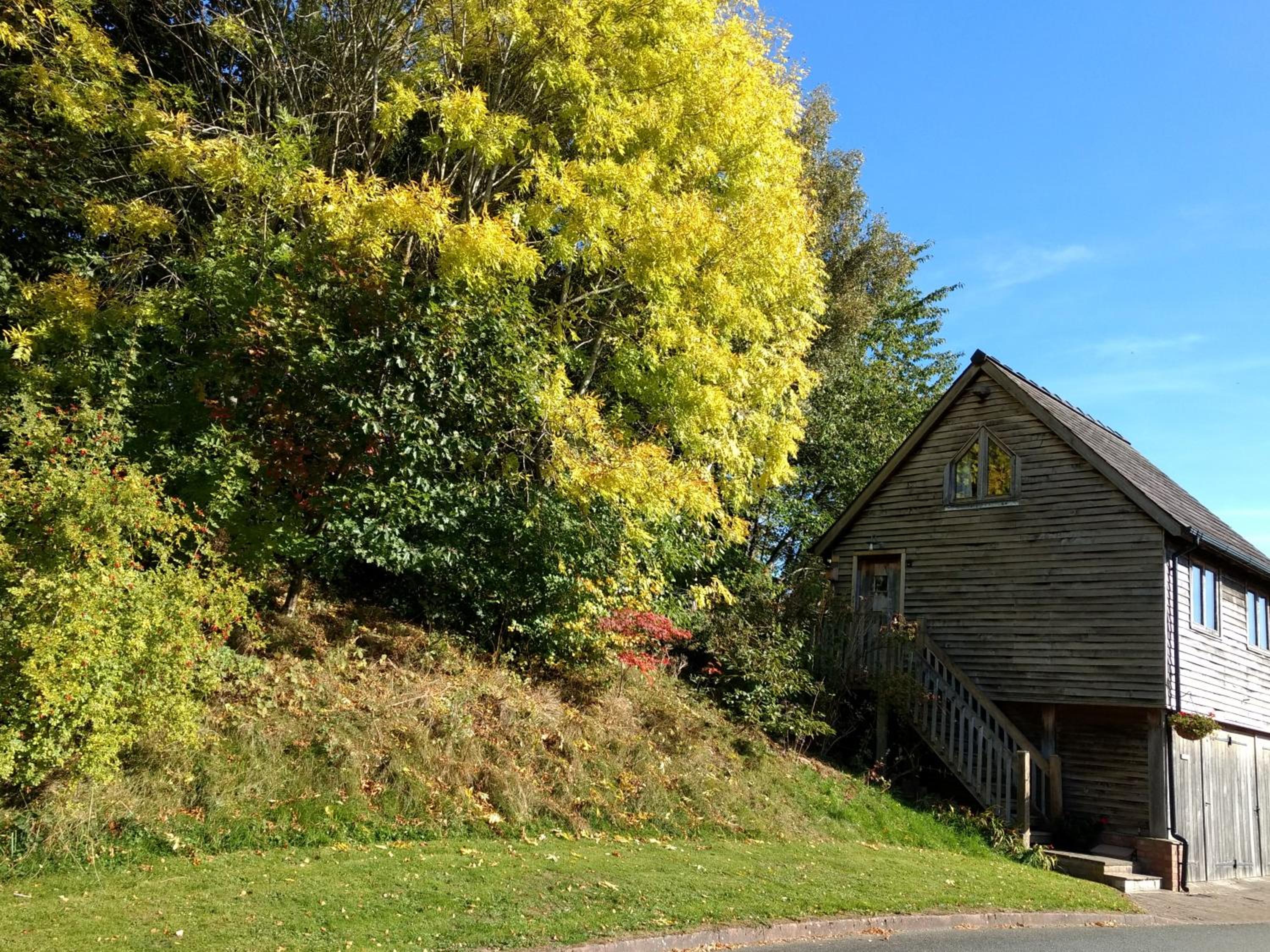 The Studio, Upper House Farm, Crickhowell with Double Garage and Free Parking view 3