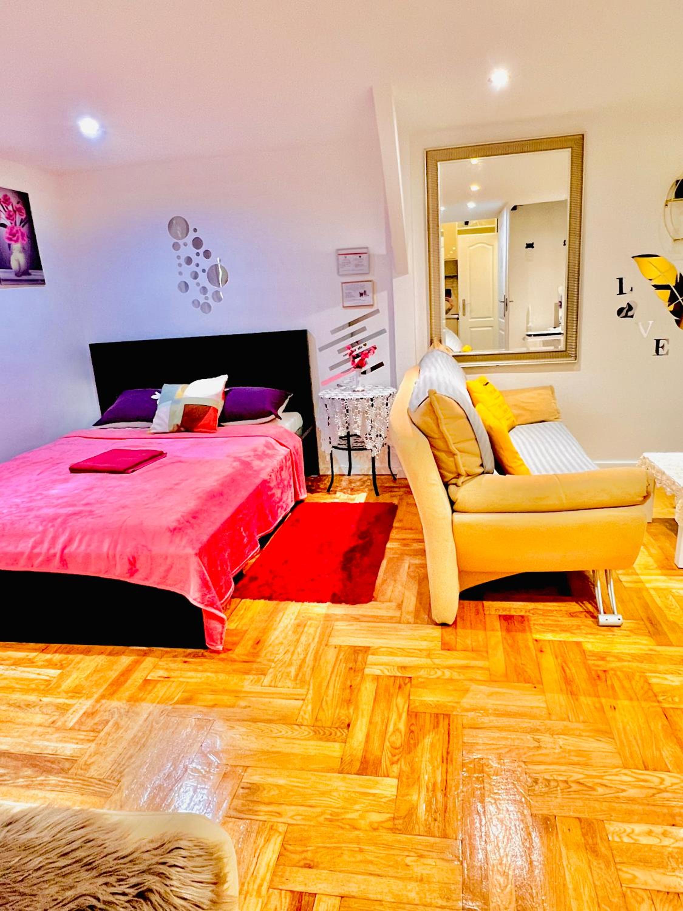 Chloé Apartment