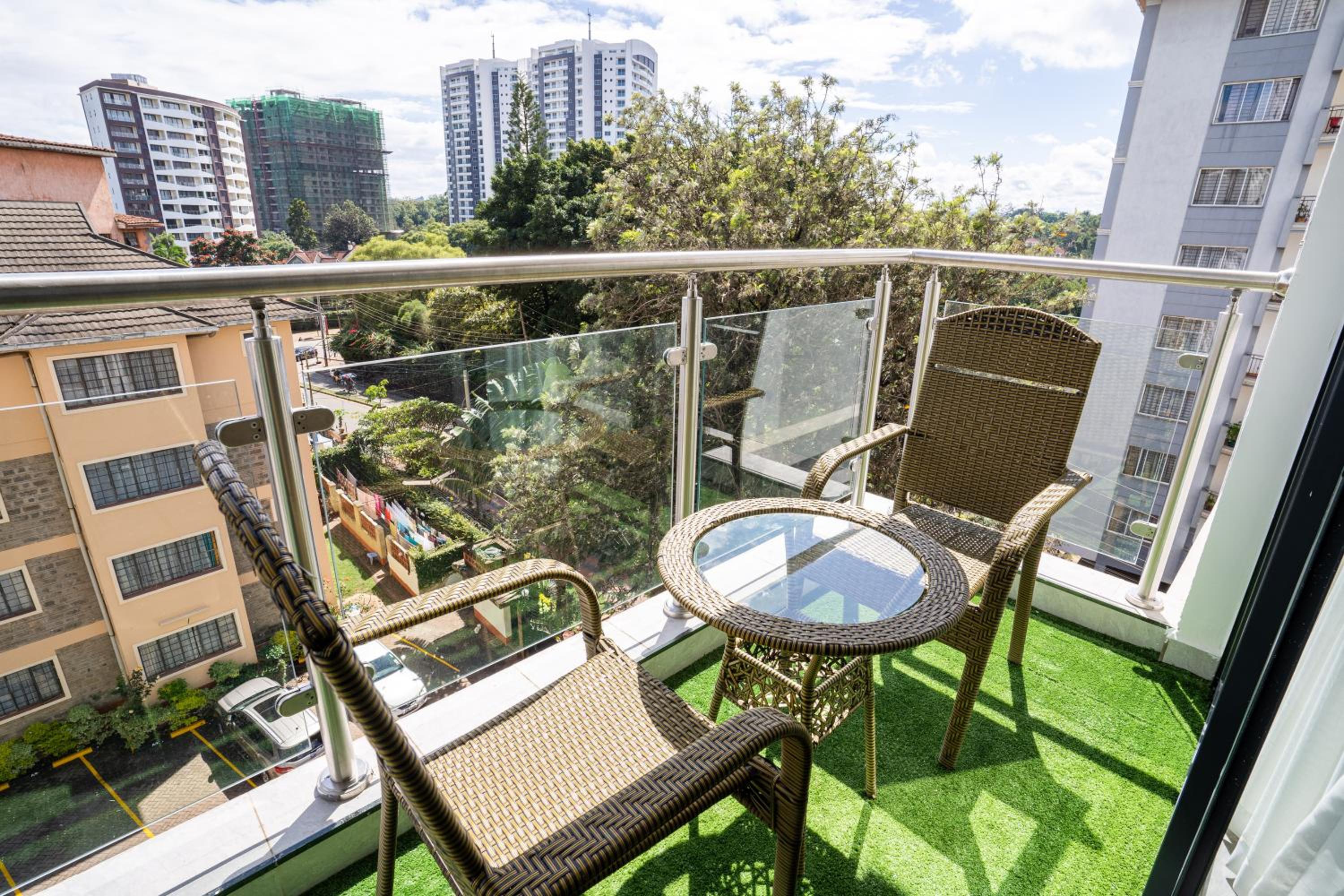 Modern Luxe 1 Bedroom Apartment view 5