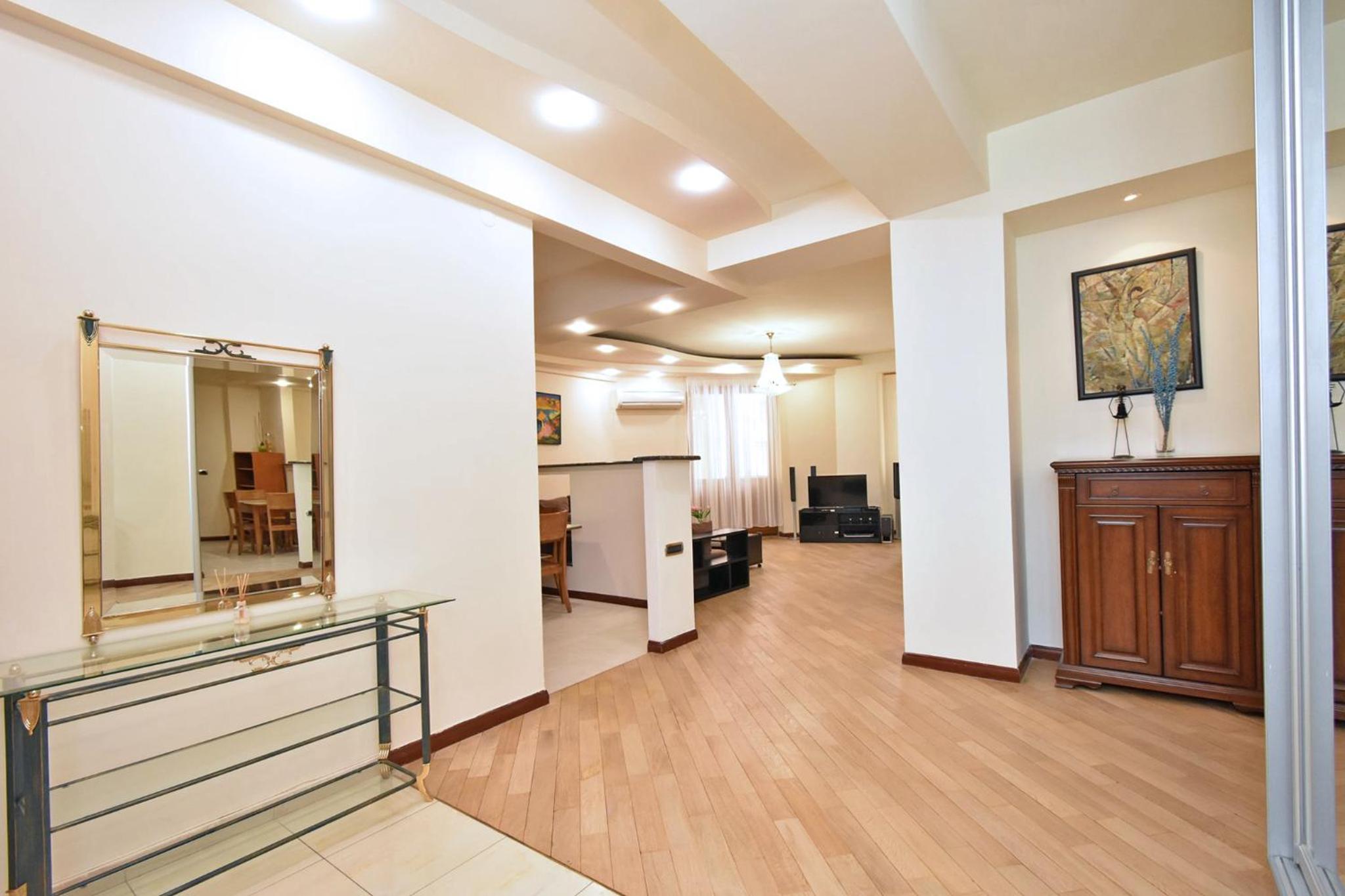 Lux Apartment 2 Bedrooms 2 Bathrooms , Open Balcony In The Center Of Yerevan , Near Malibu Park