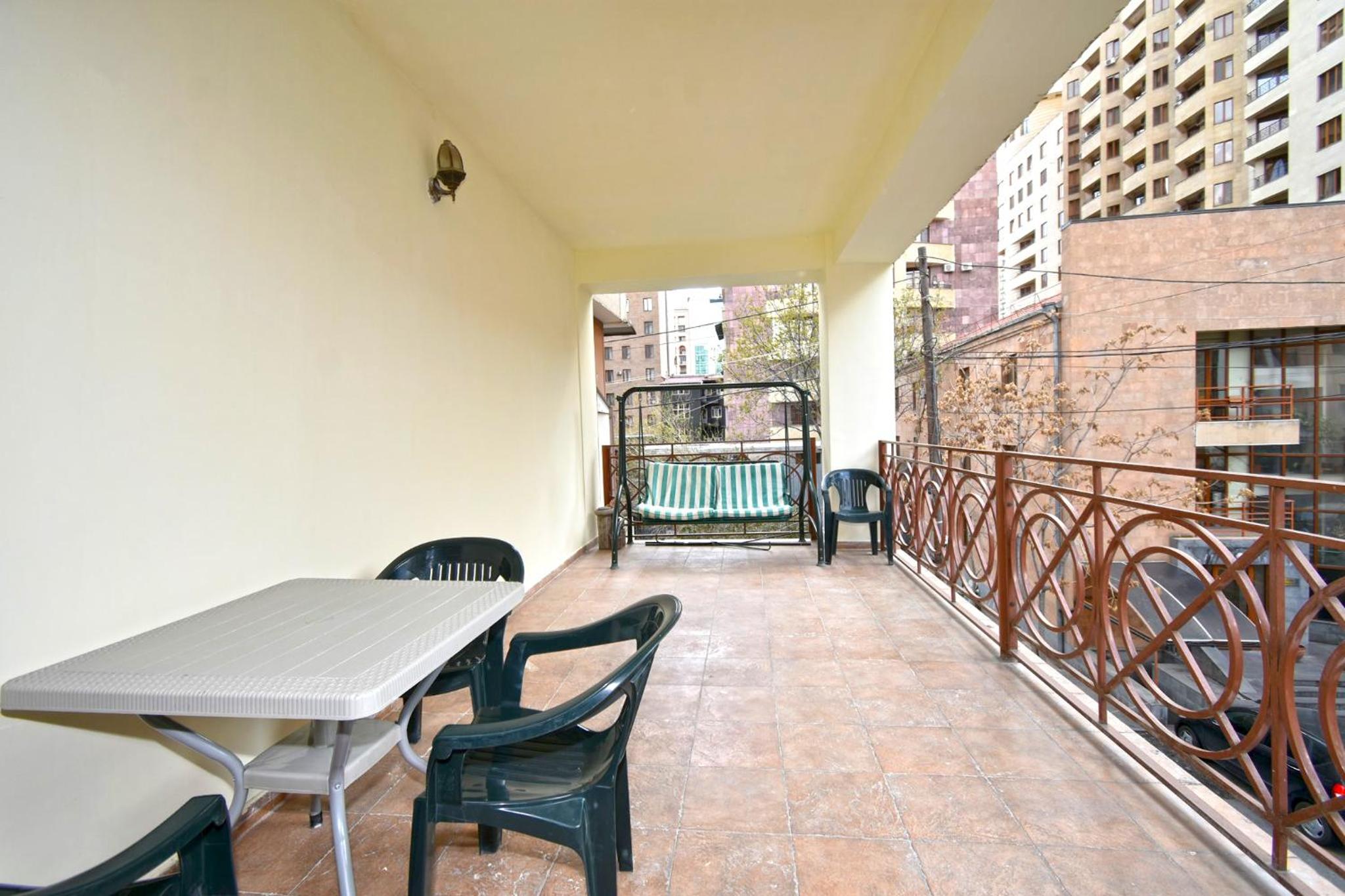 Lux Apartment 2 Bedrooms 2 Bathrooms , Open Balcony In The Center Of Yerevan , Near Malibu Park