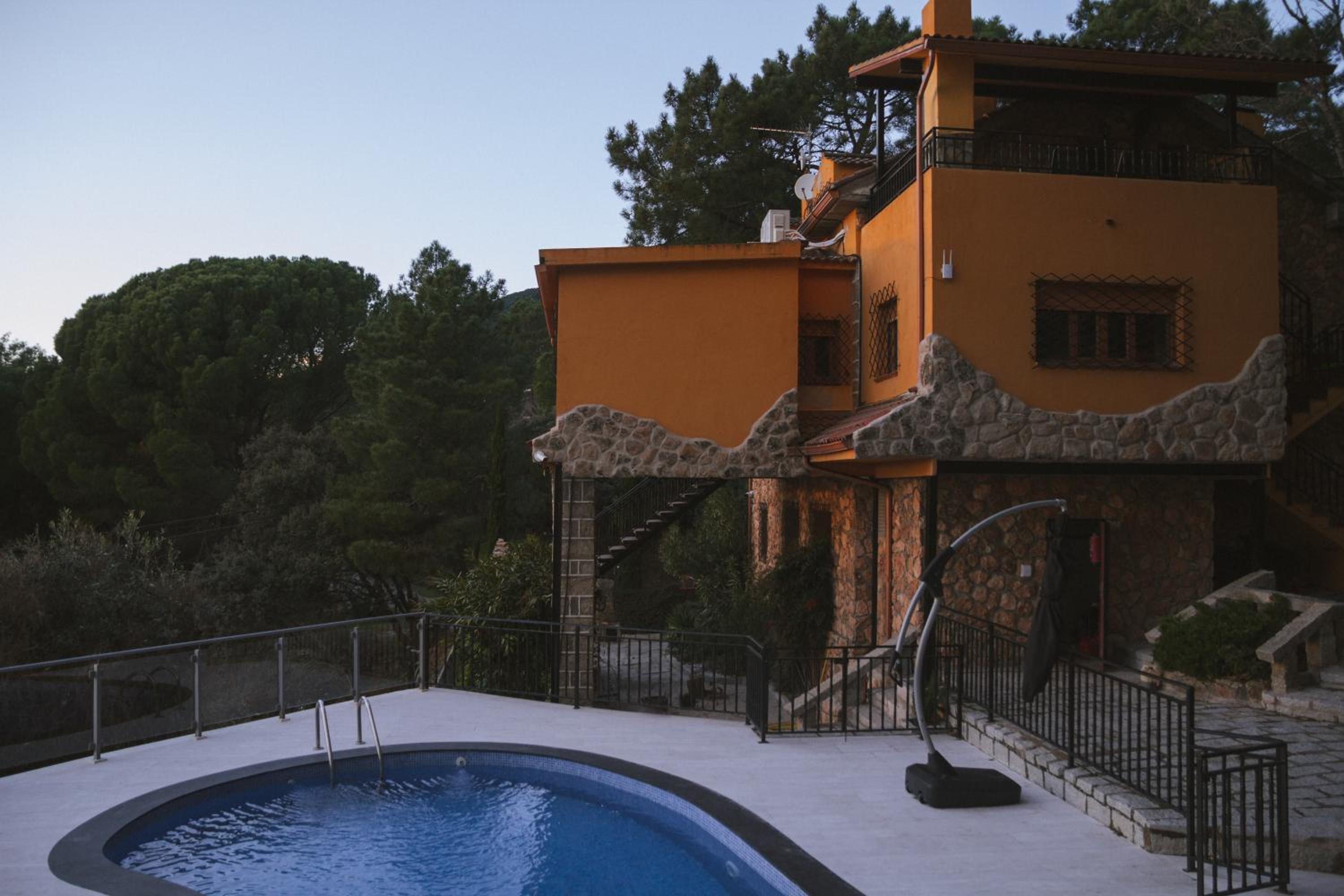 'El Mirador de Sotillo', un Oasis de Confort con Piscina y Jacuzzis view 4