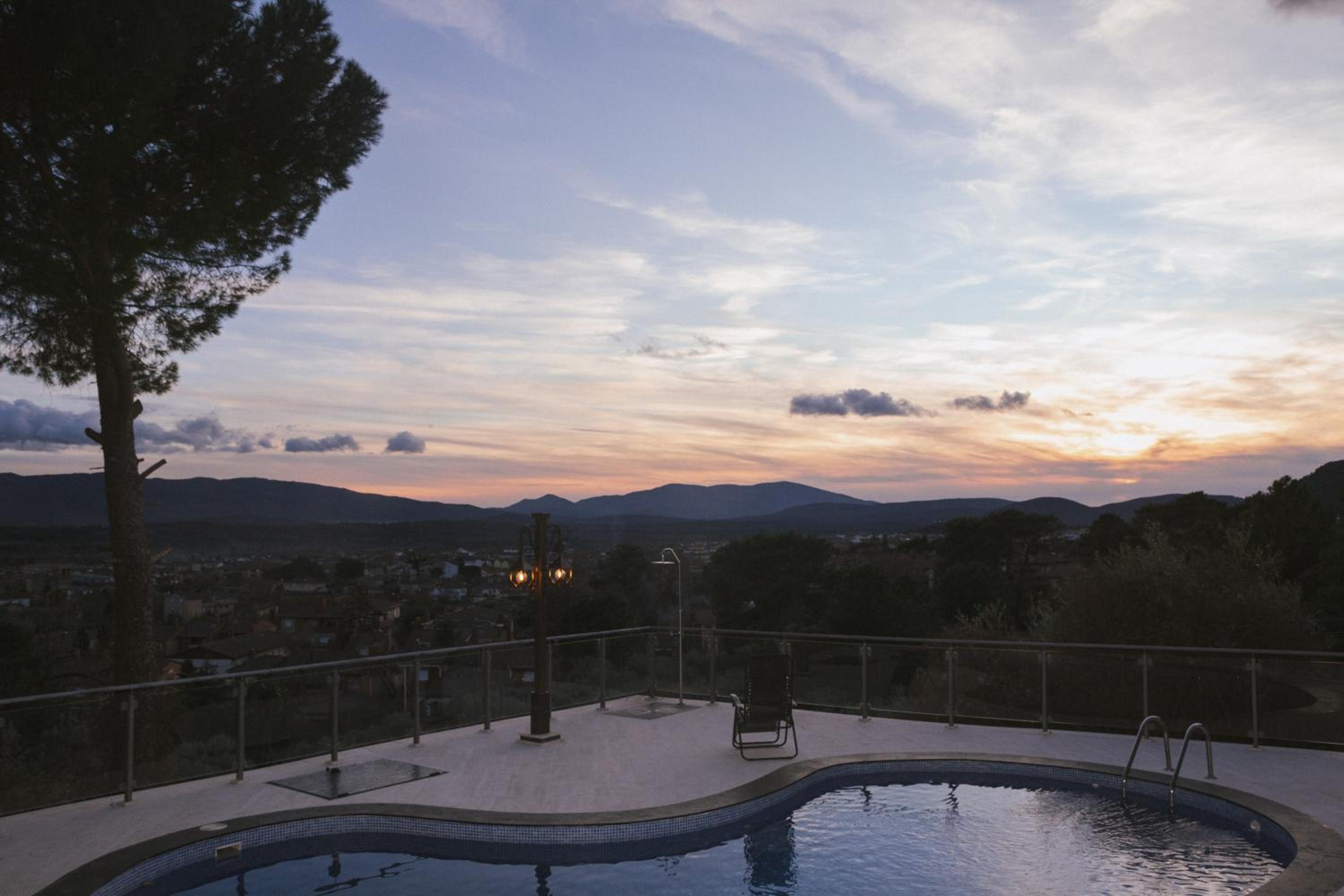 'El Mirador de Sotillo', un Oasis de Confort con Piscina y Jacuzzis view 5