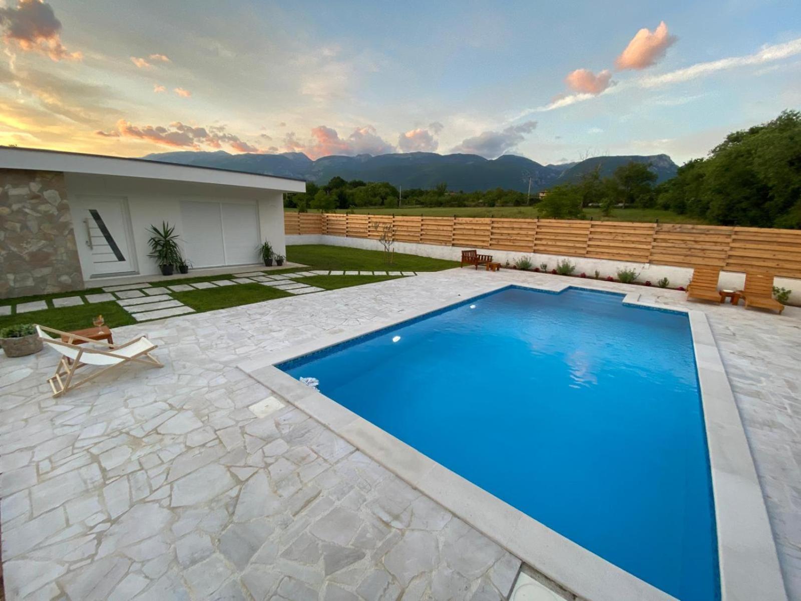 Vestovis Holiday House