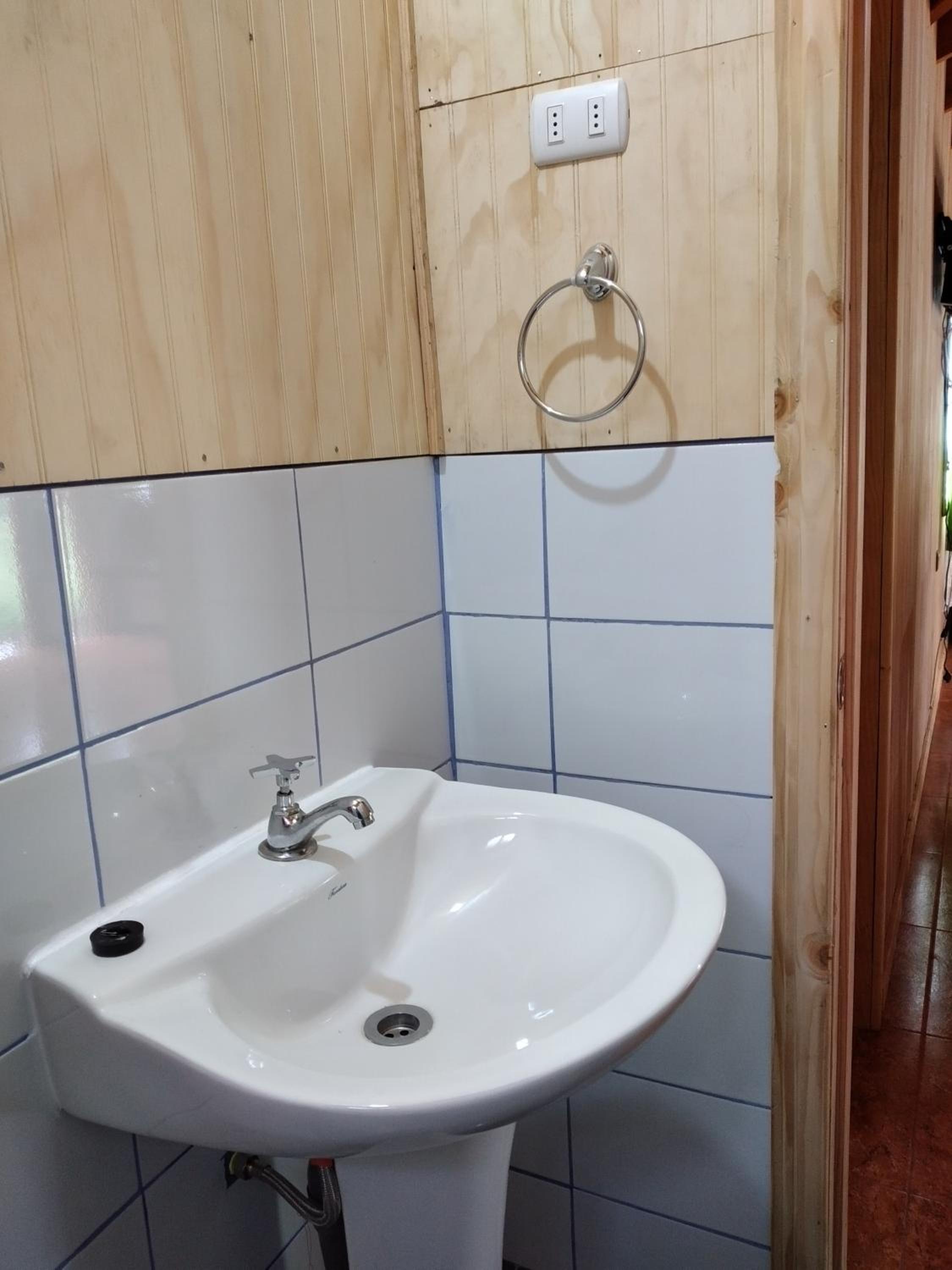 Cabaña con tinaja entre Villarrica y Lican Ray