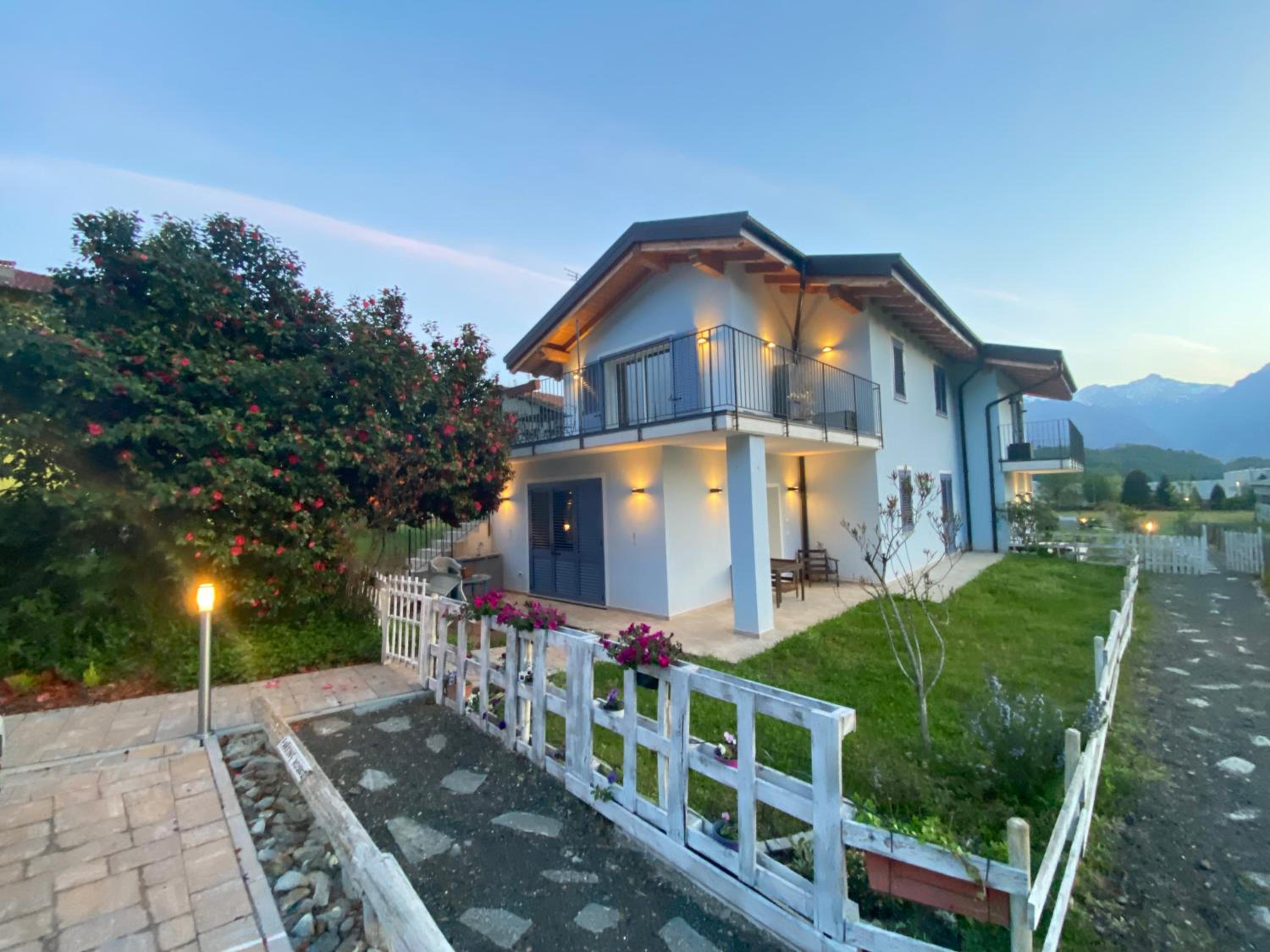 Villa Carlotta Bianca vacation home apartment with swimming Pool