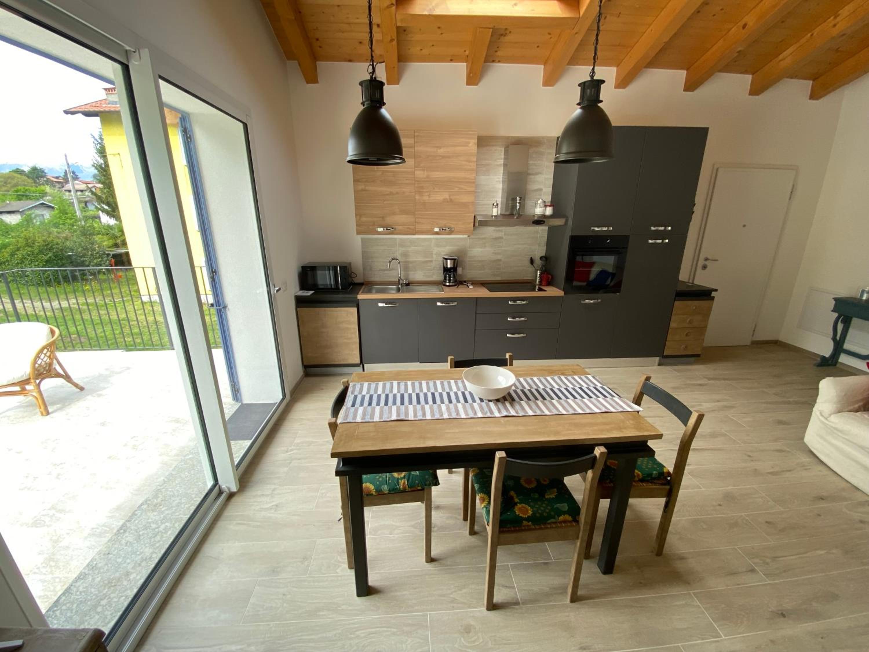 Villa Carlotta Bianca vacation home apartment with swimming Pool