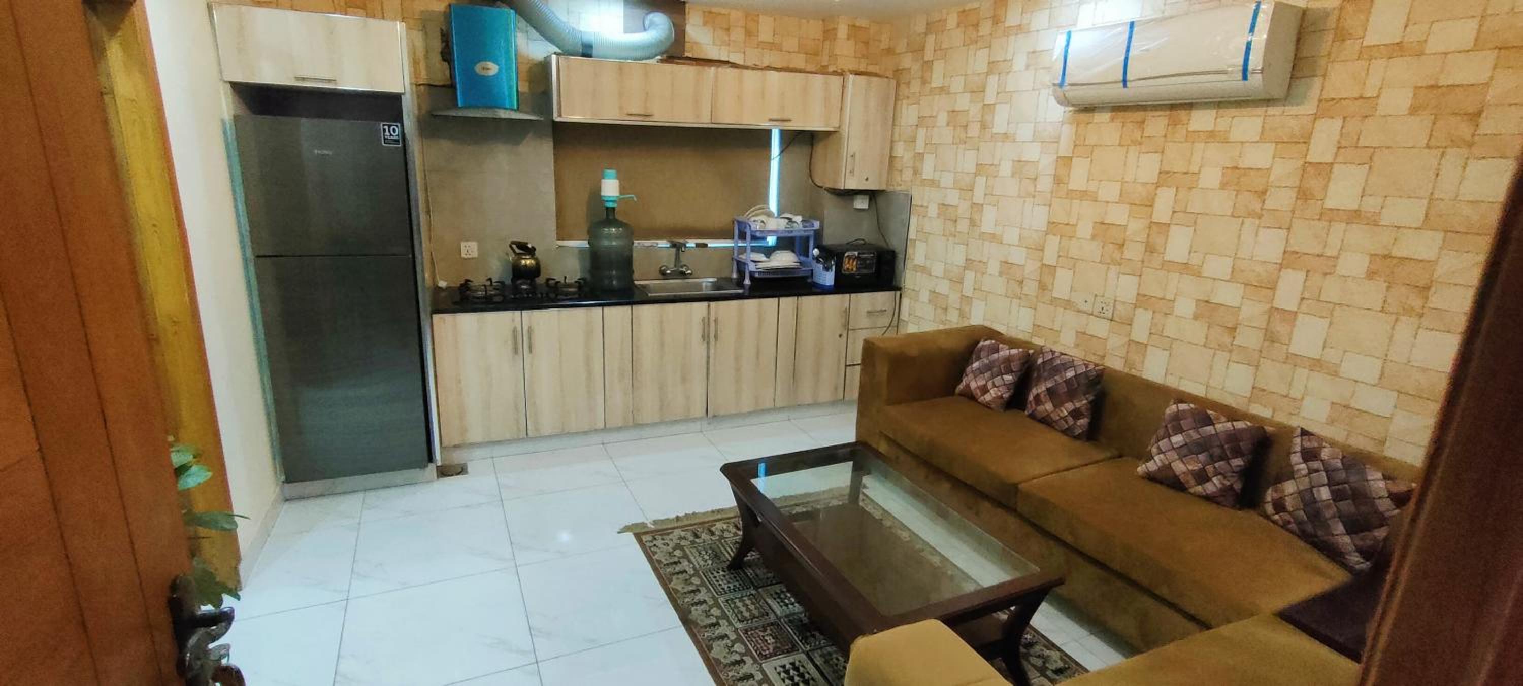 Luxury One Bed With Free wifi view 3
