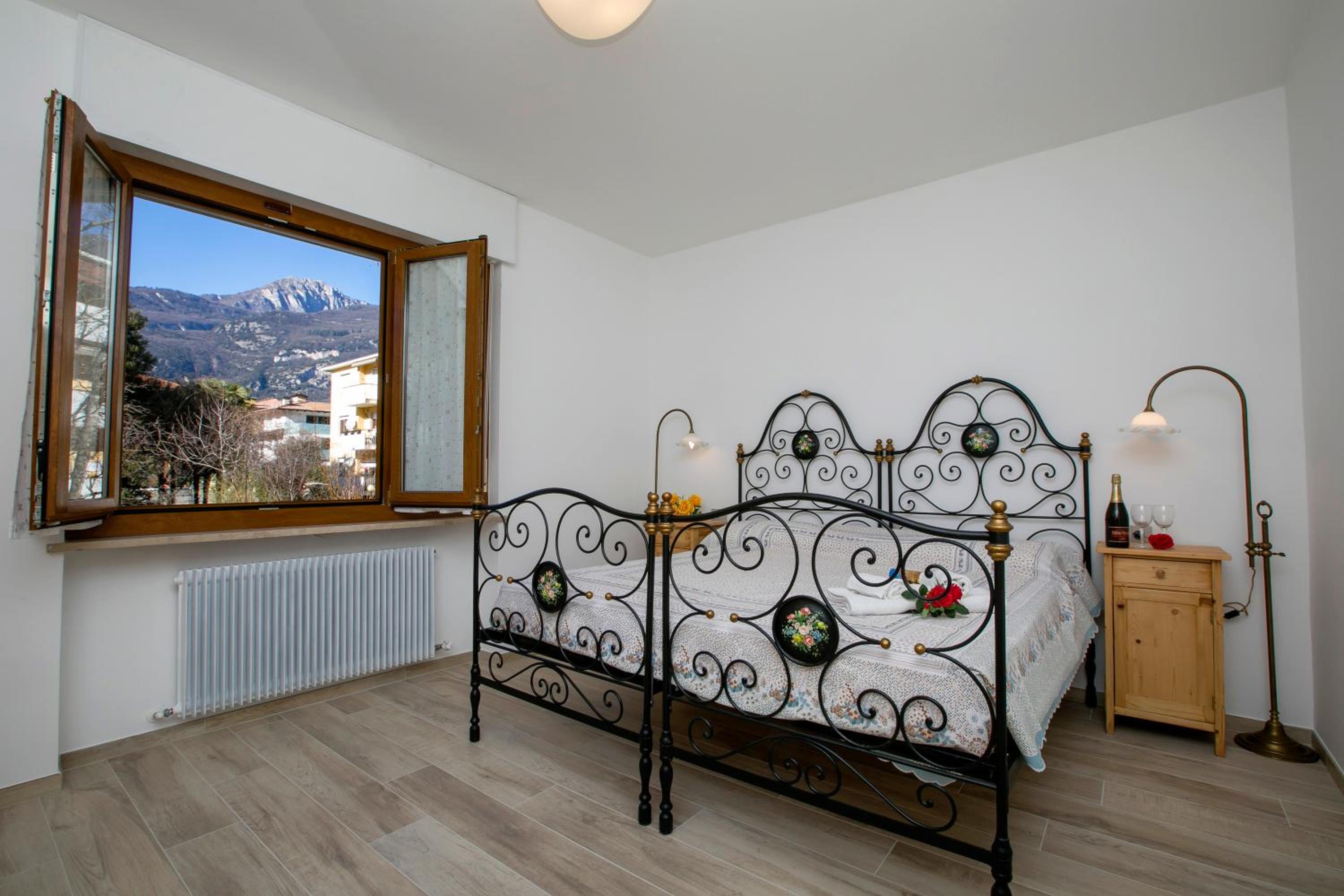 Bella Arco Apartment - Happy Rentals
