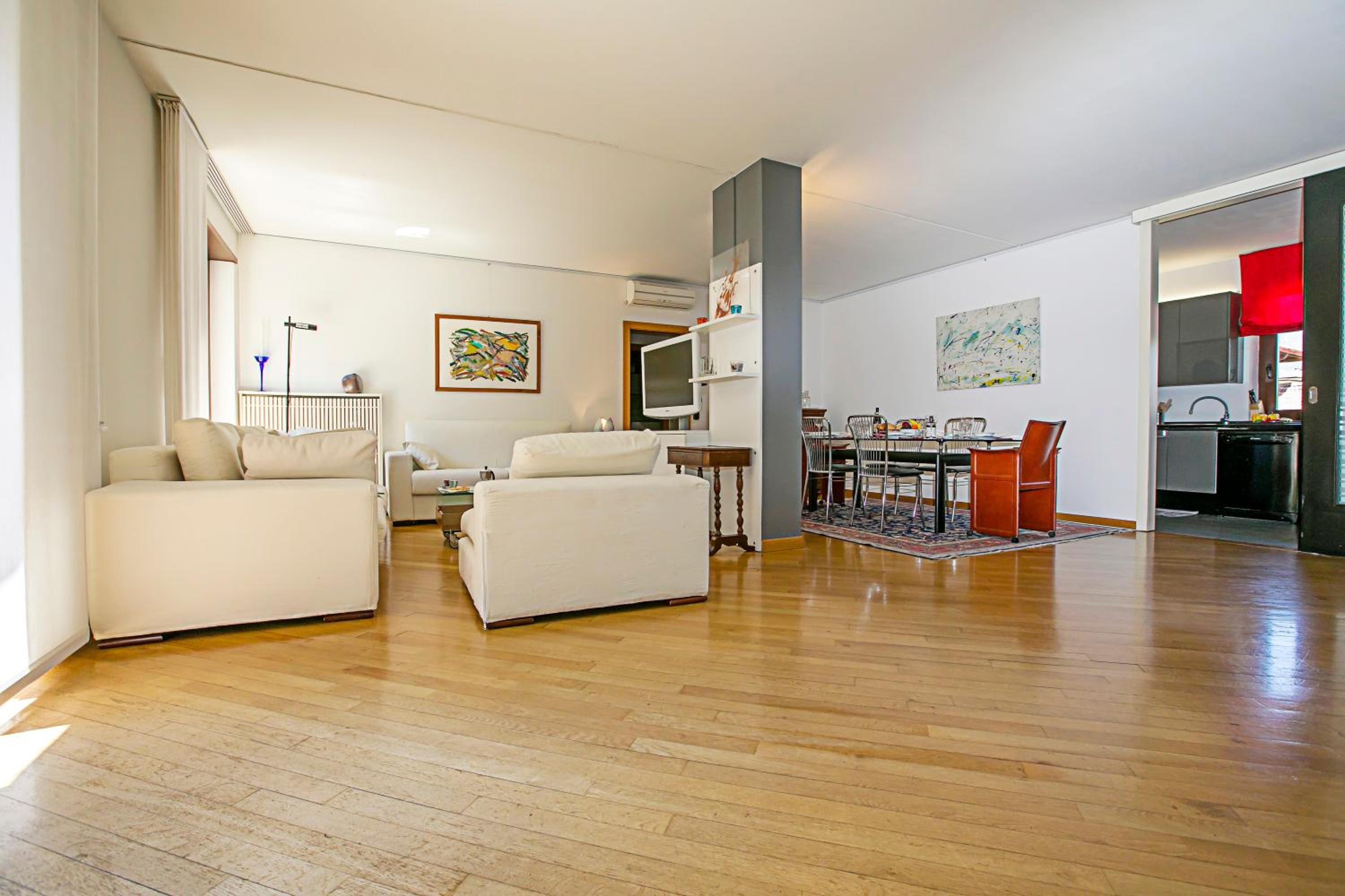 Elegance Suite Isabella - Happy Rentals