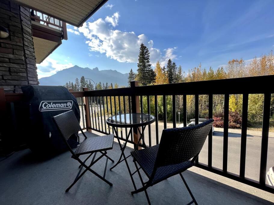 L202 - A Relaxed Vacation- 2BD+2BT, Heated Pool, Hot tubs, Gym, AC, Parkade