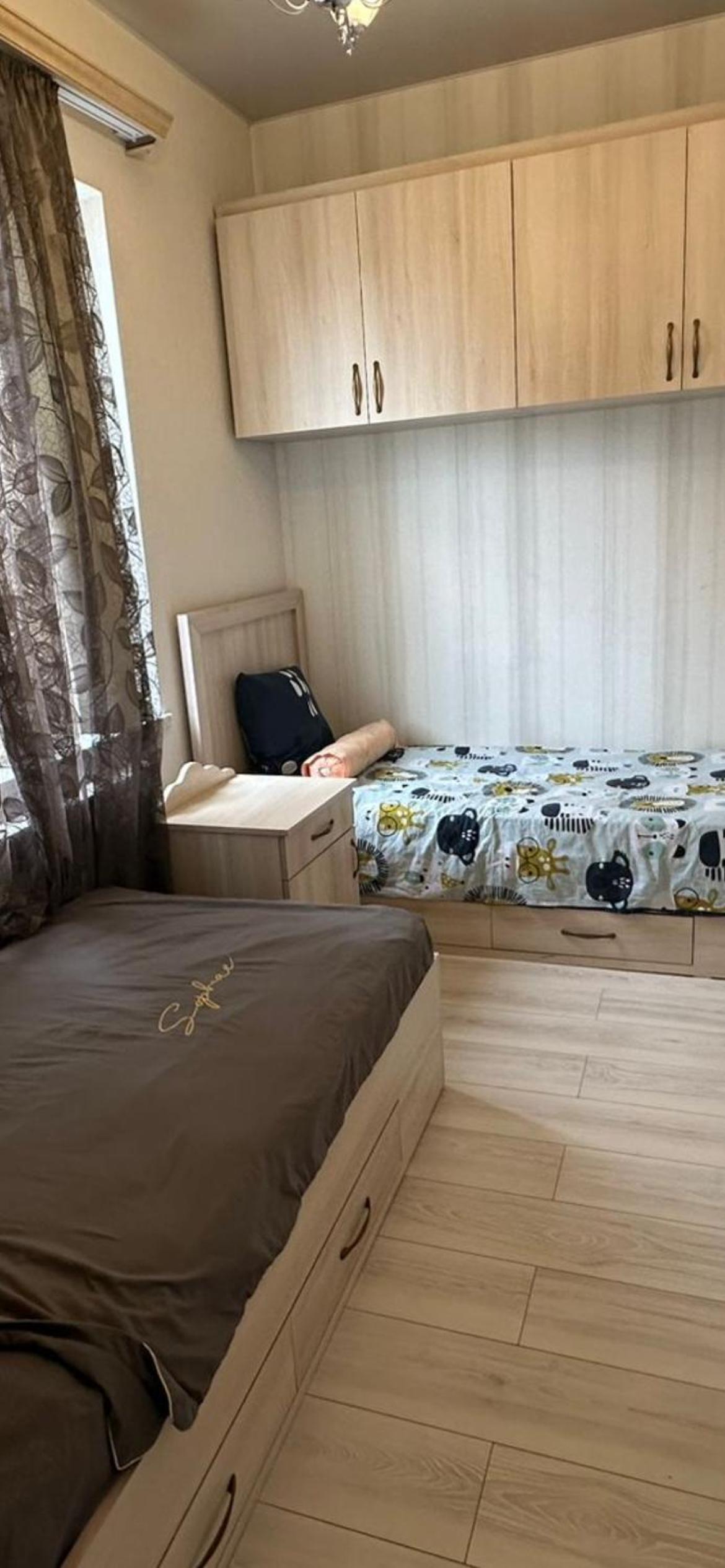 Apartment in the middle of square