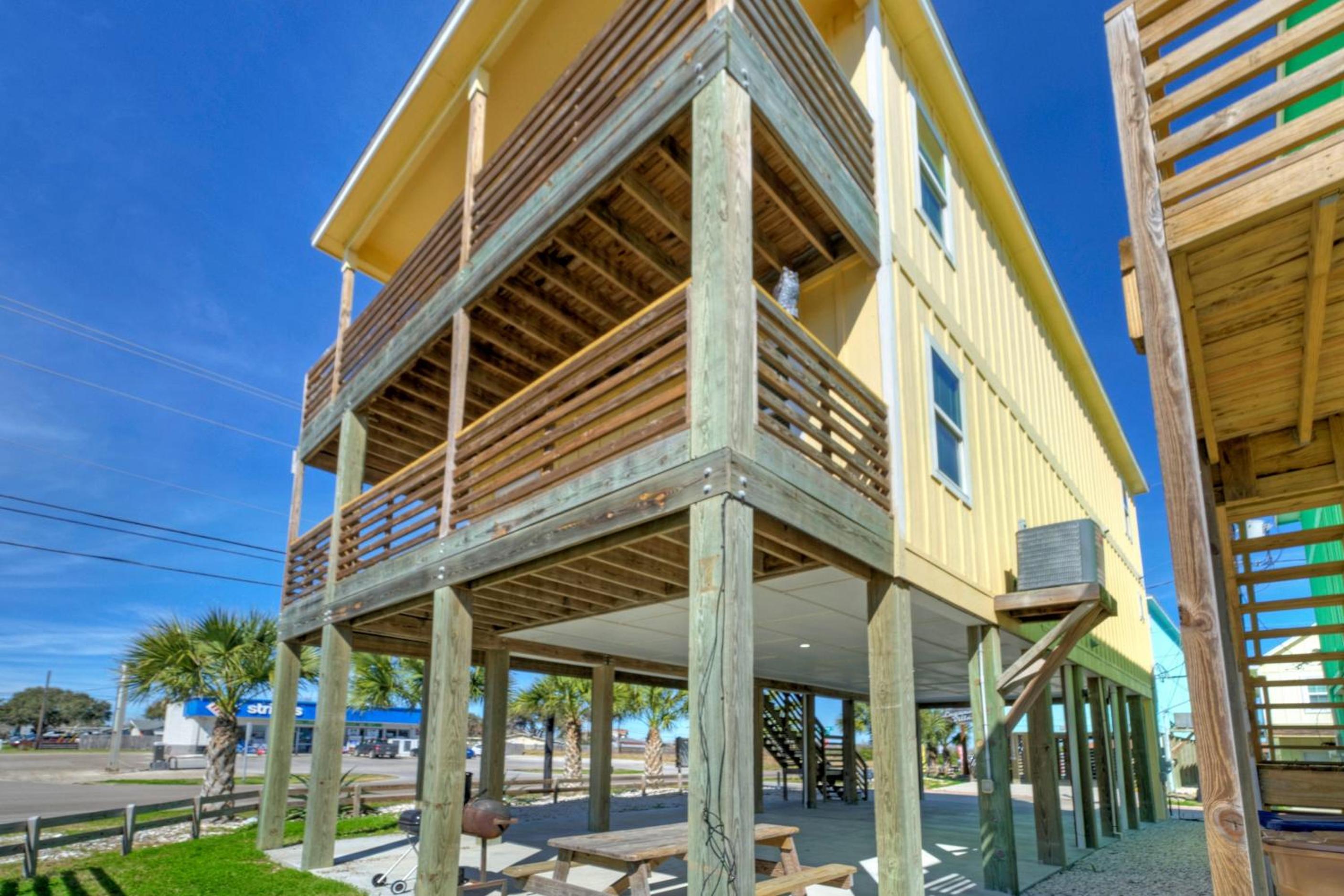 Sleeps 28 2 Homes w Boat Dock Waterfront Pool Laguna Village Haven