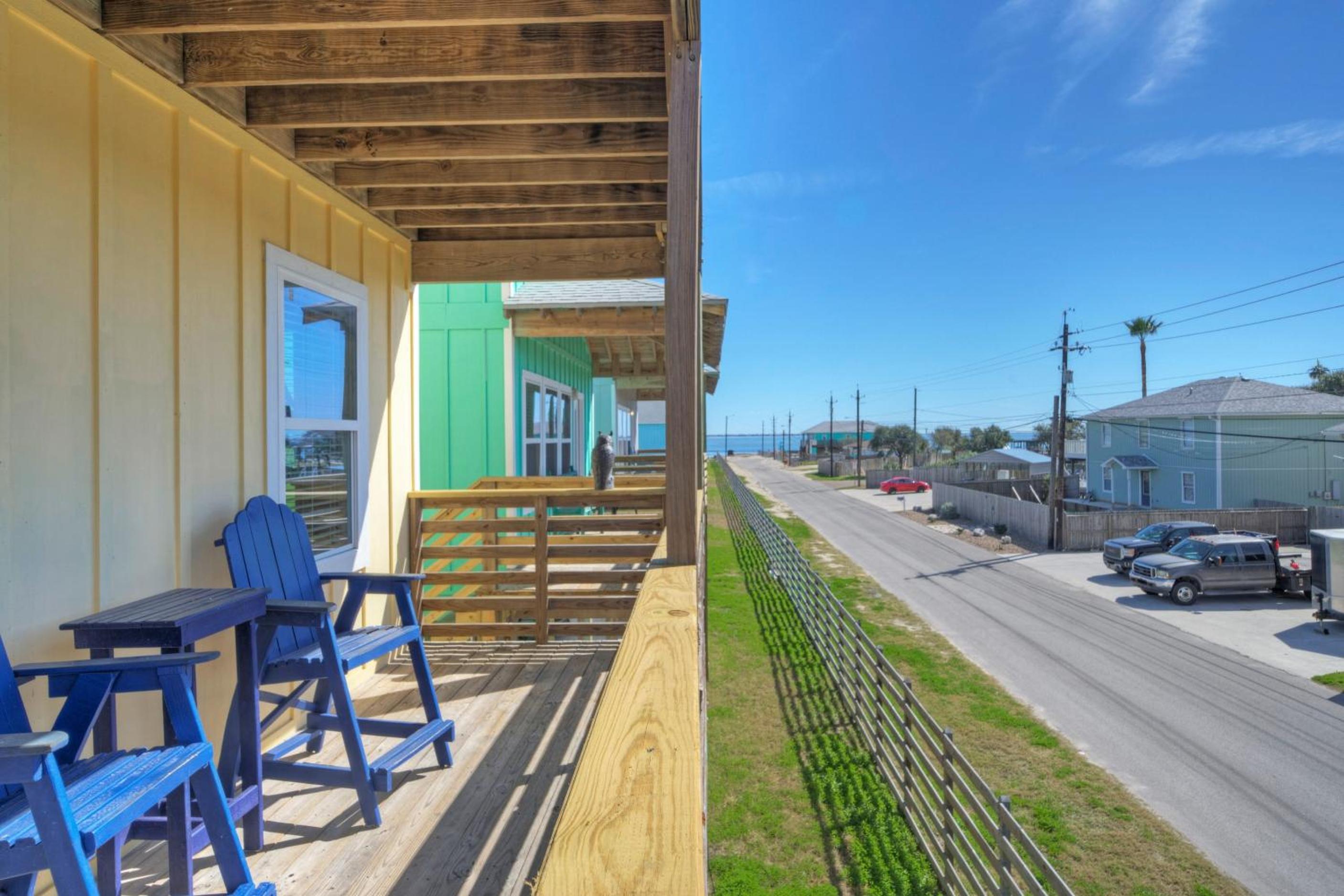 Sleeps 28 2 Homes w Boat Dock Waterfront Pool Laguna Village Haven