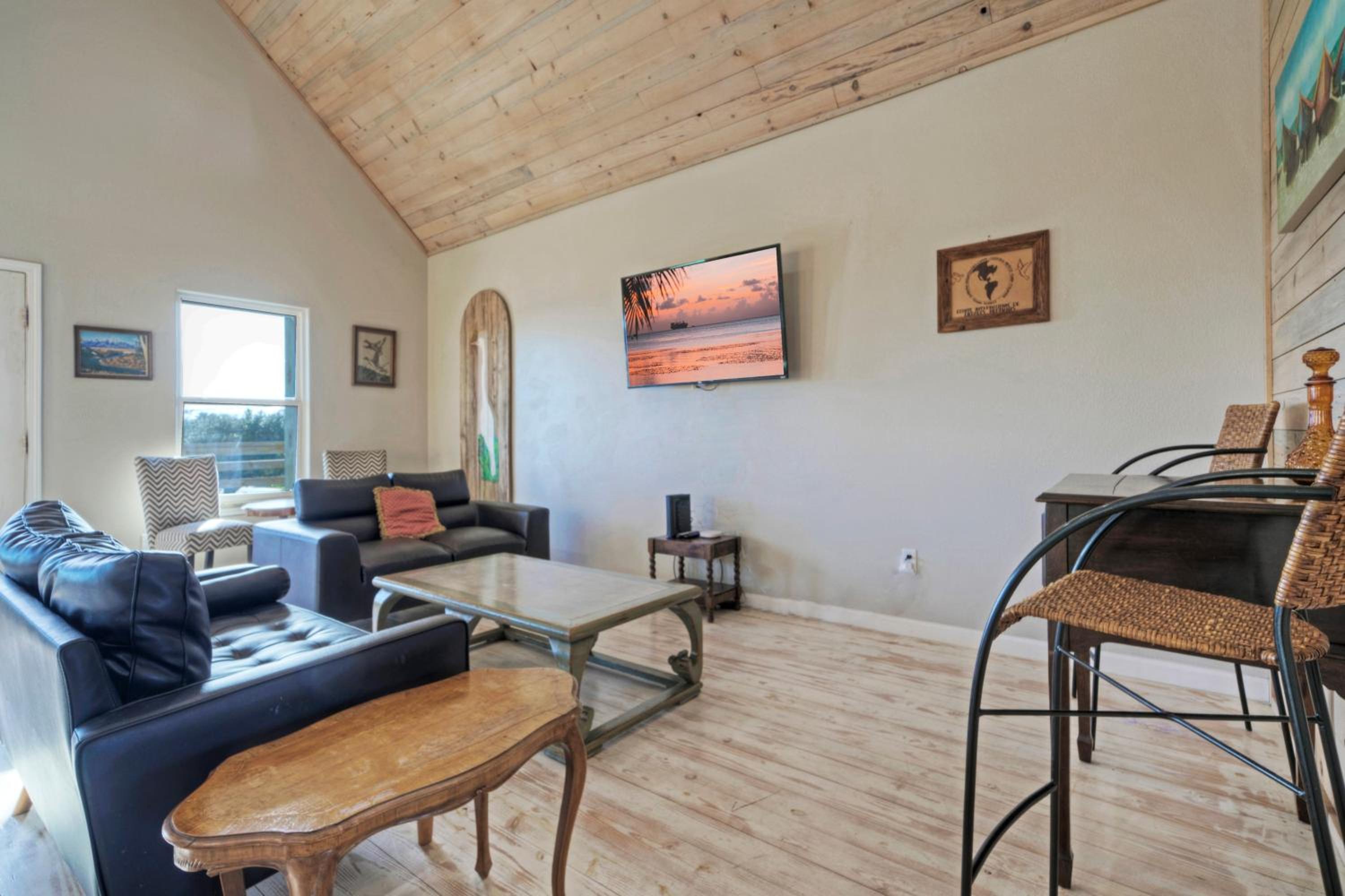 2 Homes Sleeps 16 Shared PoolBoat Dock Laguna Village Serenity by AvantStay