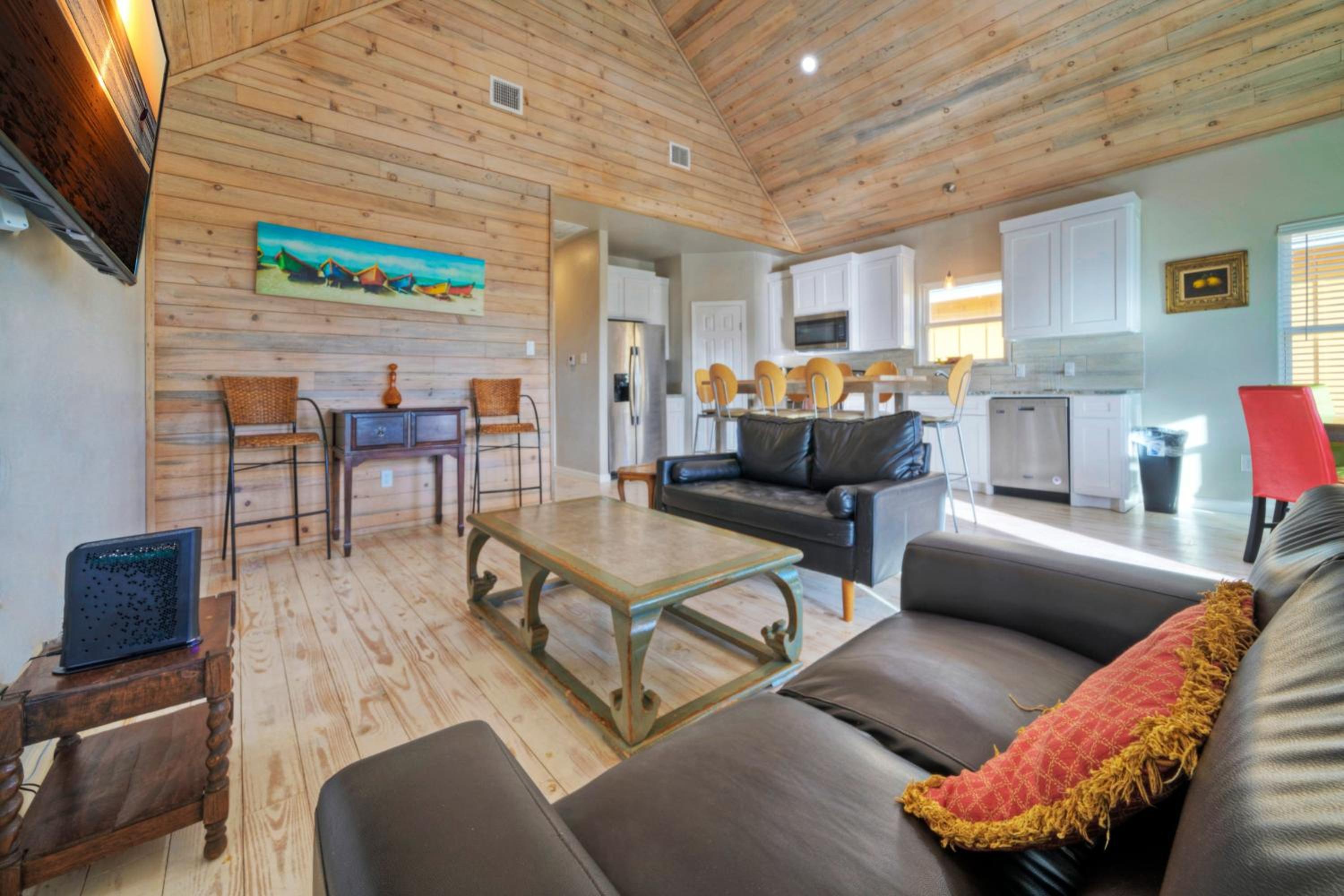 2 Homes Sleeps 16 Shared PoolBoat Dock Laguna Village Serenity by AvantStay