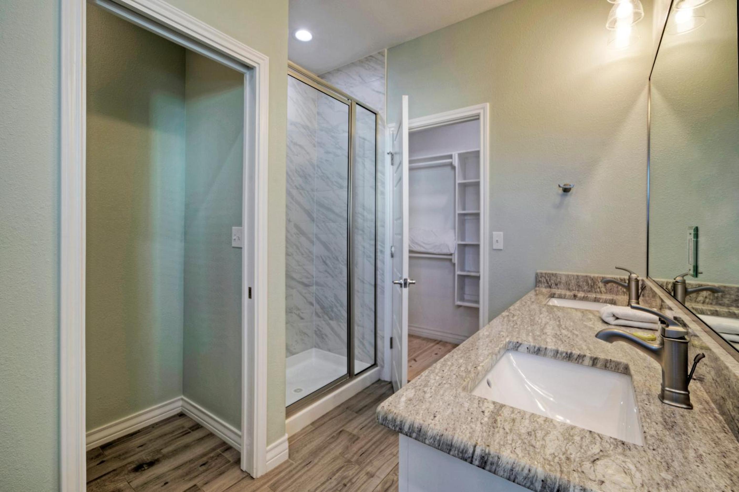 Sleeps 26 2 Homes w Waterfront Pool Boat Dock Laguna Village Escape