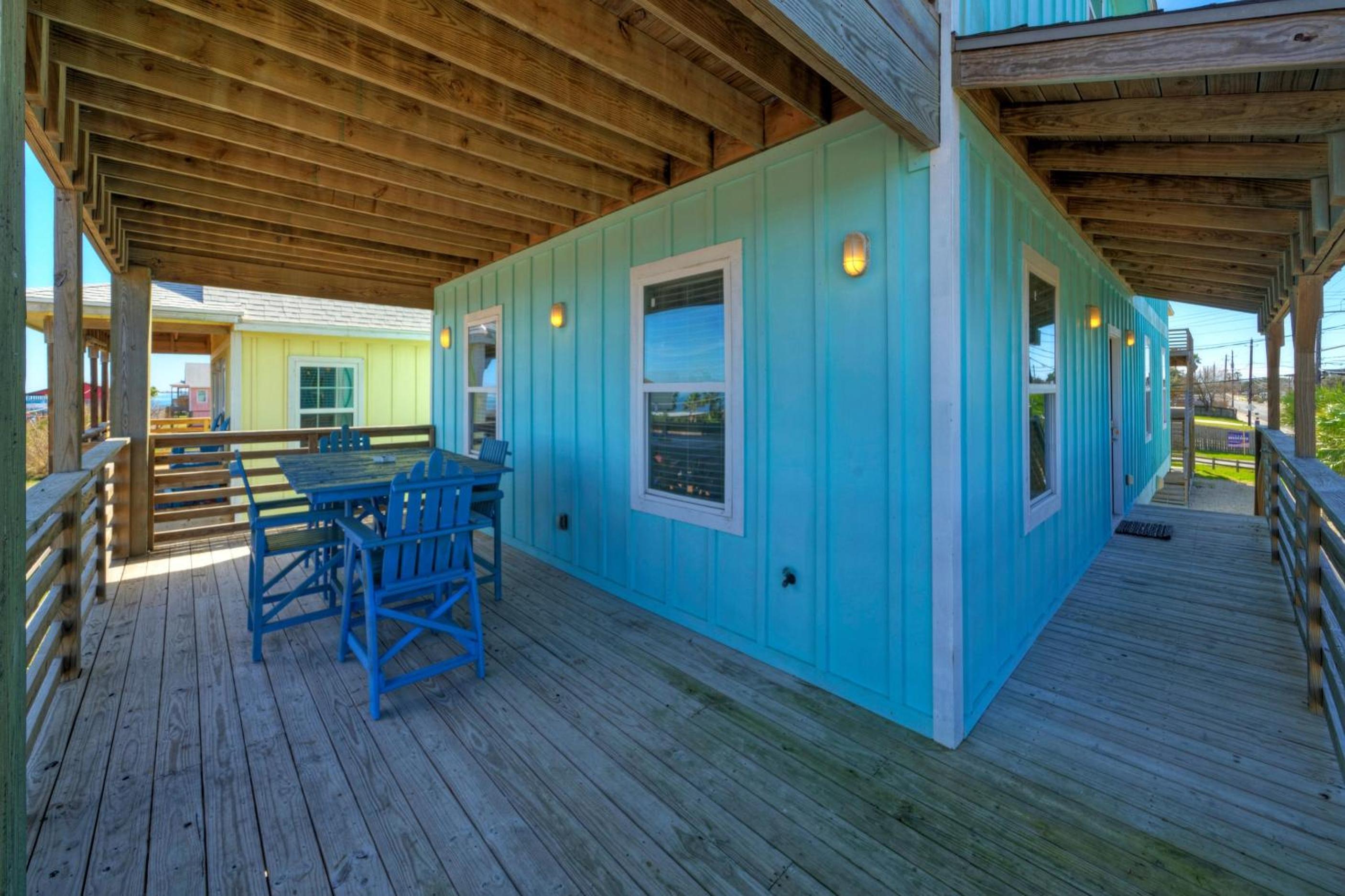 Sleeps 26 2 Homes w Waterfront Pool Boat Dock Laguna Village Escape