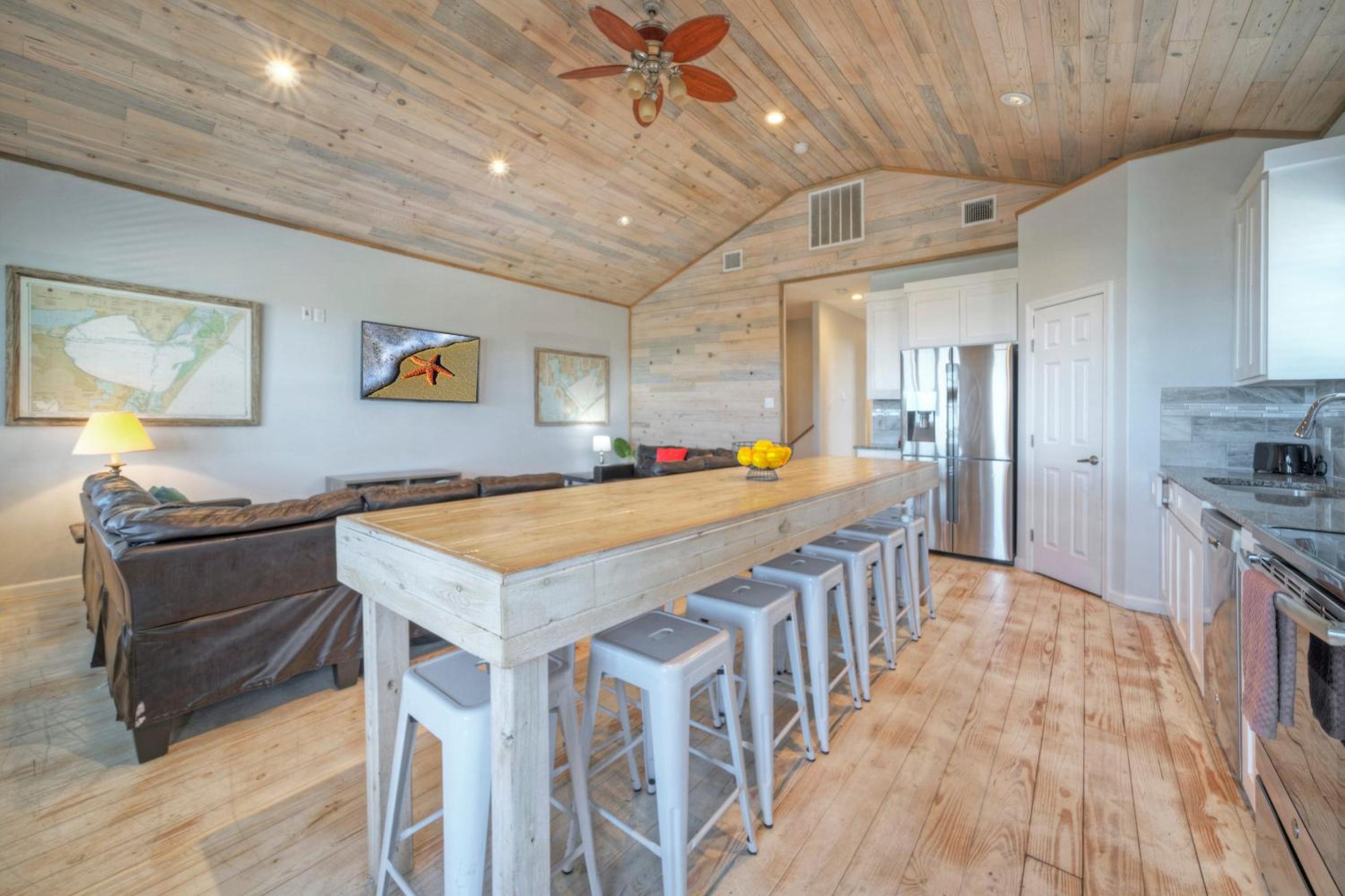 Sleeps 26 2 Homes w Waterfront Pool Boat Dock Laguna Village Escape