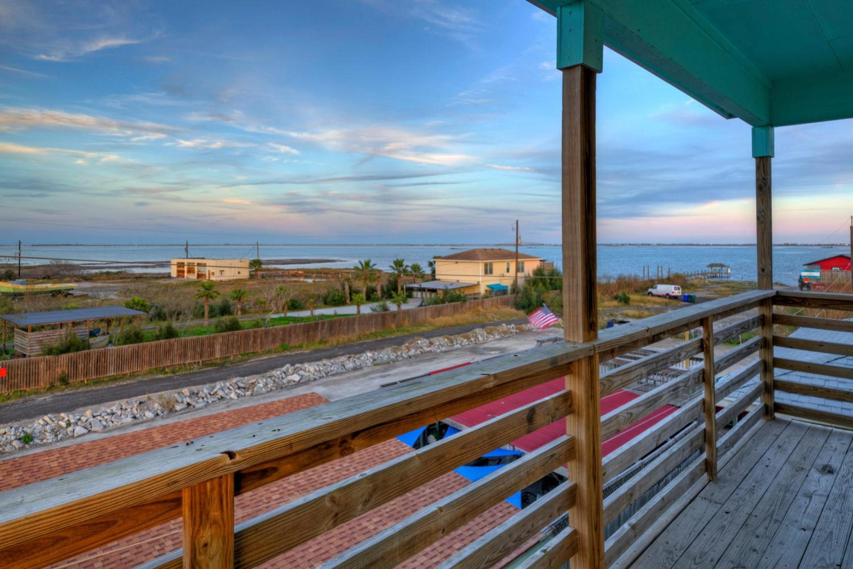 Sleeps 26 2 Homes w Waterfront Pool Boat Dock Laguna Village Escape