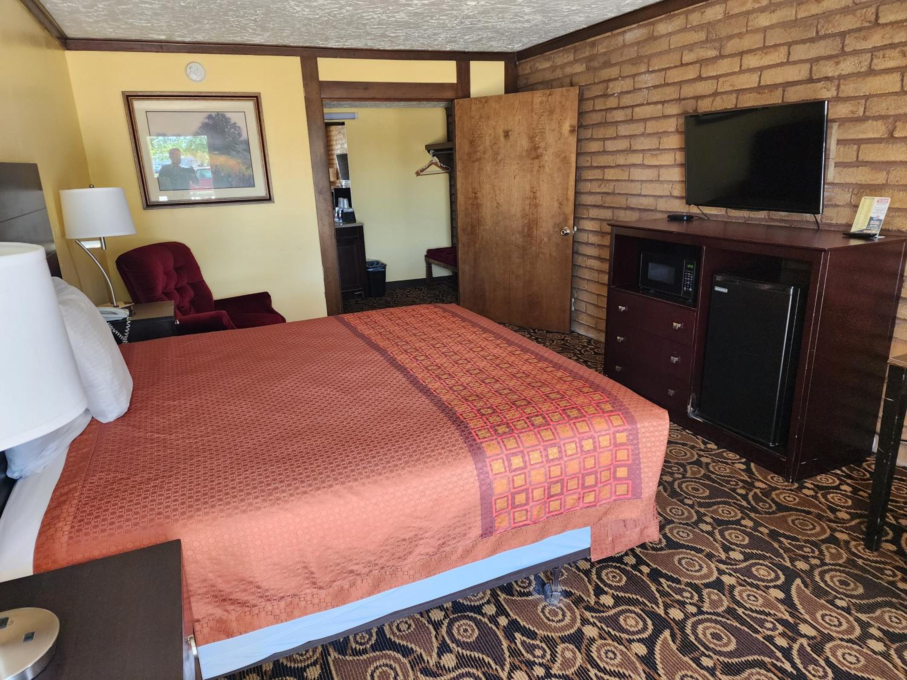 Carthage Inn