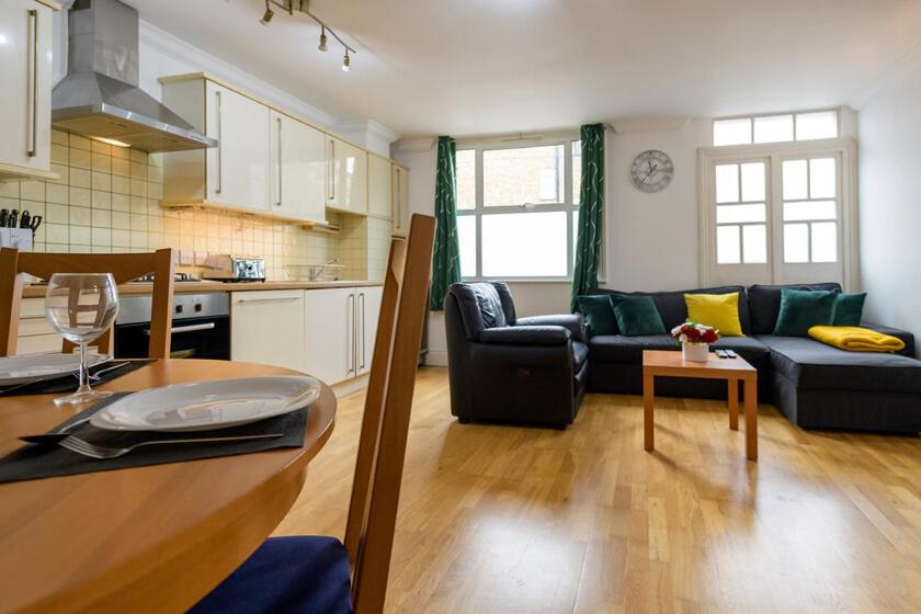 Spectacular 3 Bed in Blackheath