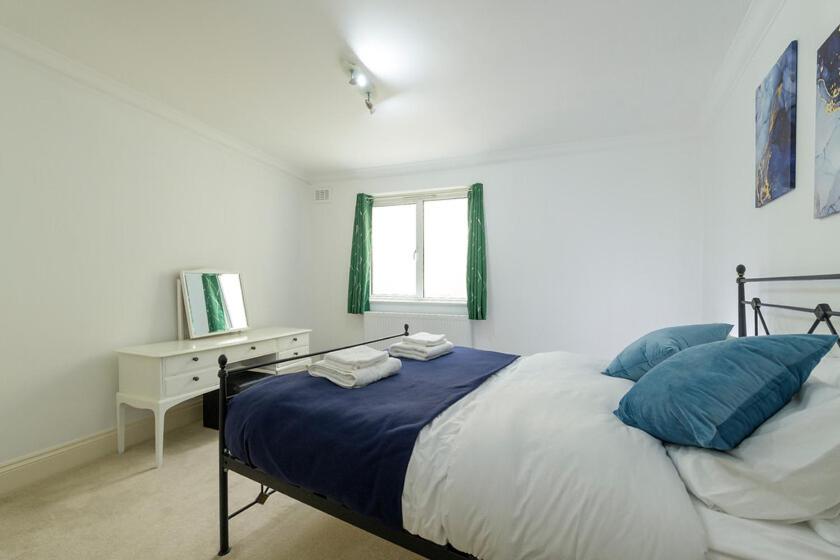 Spectacular 3 Bed in Blackheath