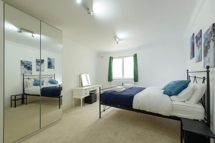 Spectacular 3 Bed in Blackheath