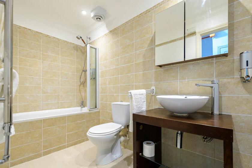 Spectacular 3 Bed in Blackheath
