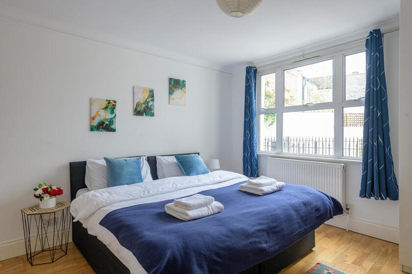 Spectacular 3 Bed in Blackheath