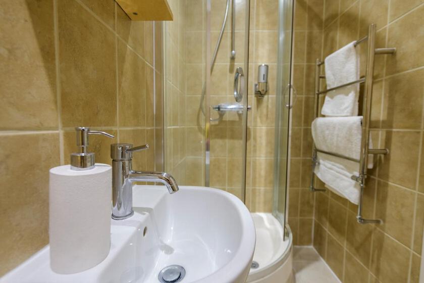 Spectacular 3 Bed in Blackheath