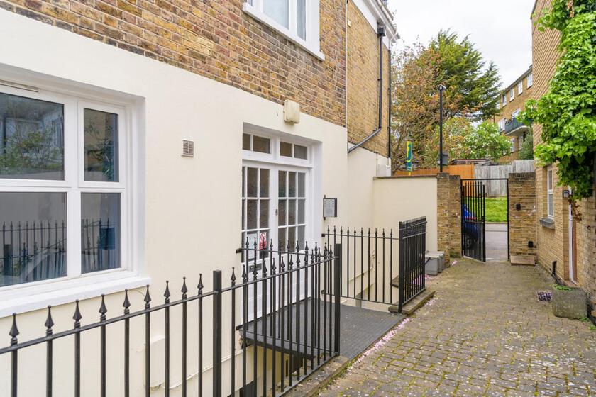 Spectacular 3 Bed in Blackheath