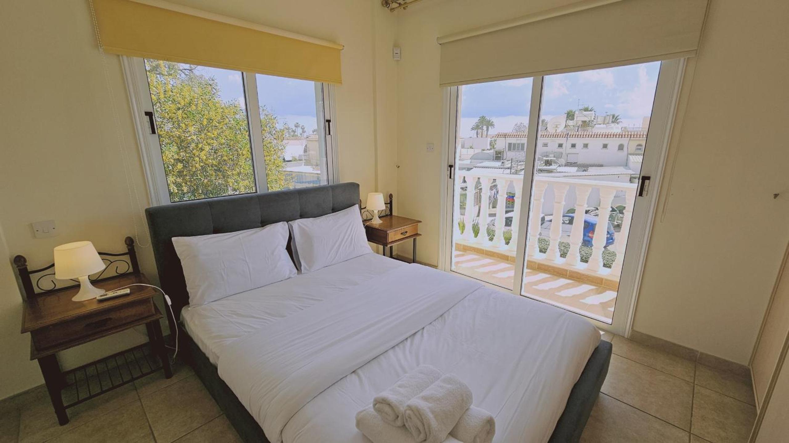 STAY Nissi House