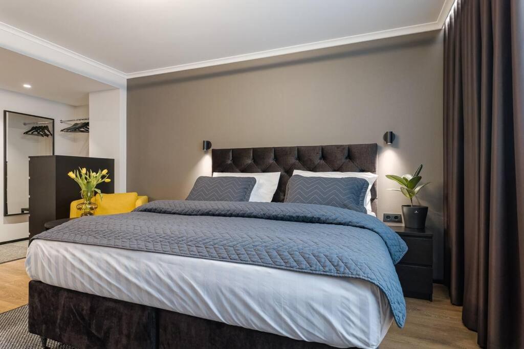 Elegant 28m2 Studio Flat next to Old Town