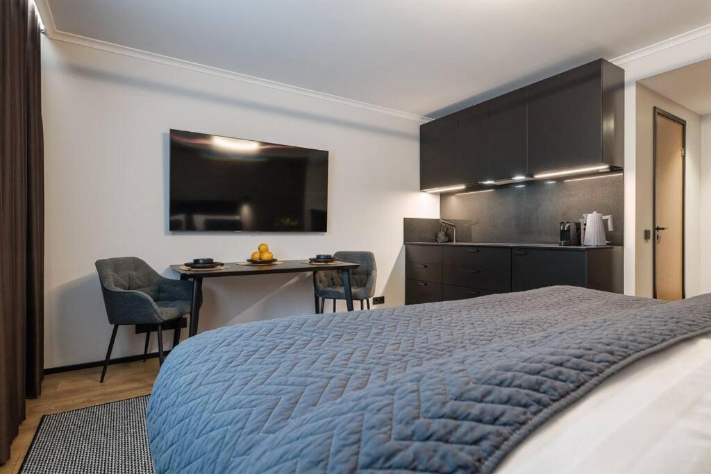 Elegant 28m2 Studio Flat next to Old Town