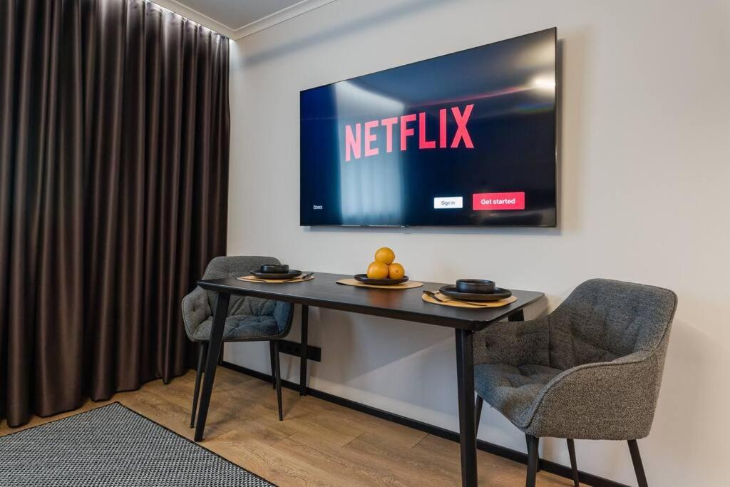 Elegant 28m2 Studio Flat next to Old Town