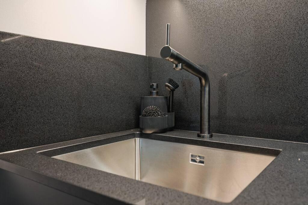 Elegant 28m2 Studio Flat next to Old Town
