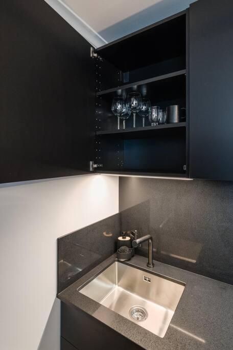 Elegant 28m2 Studio Flat next to Old Town