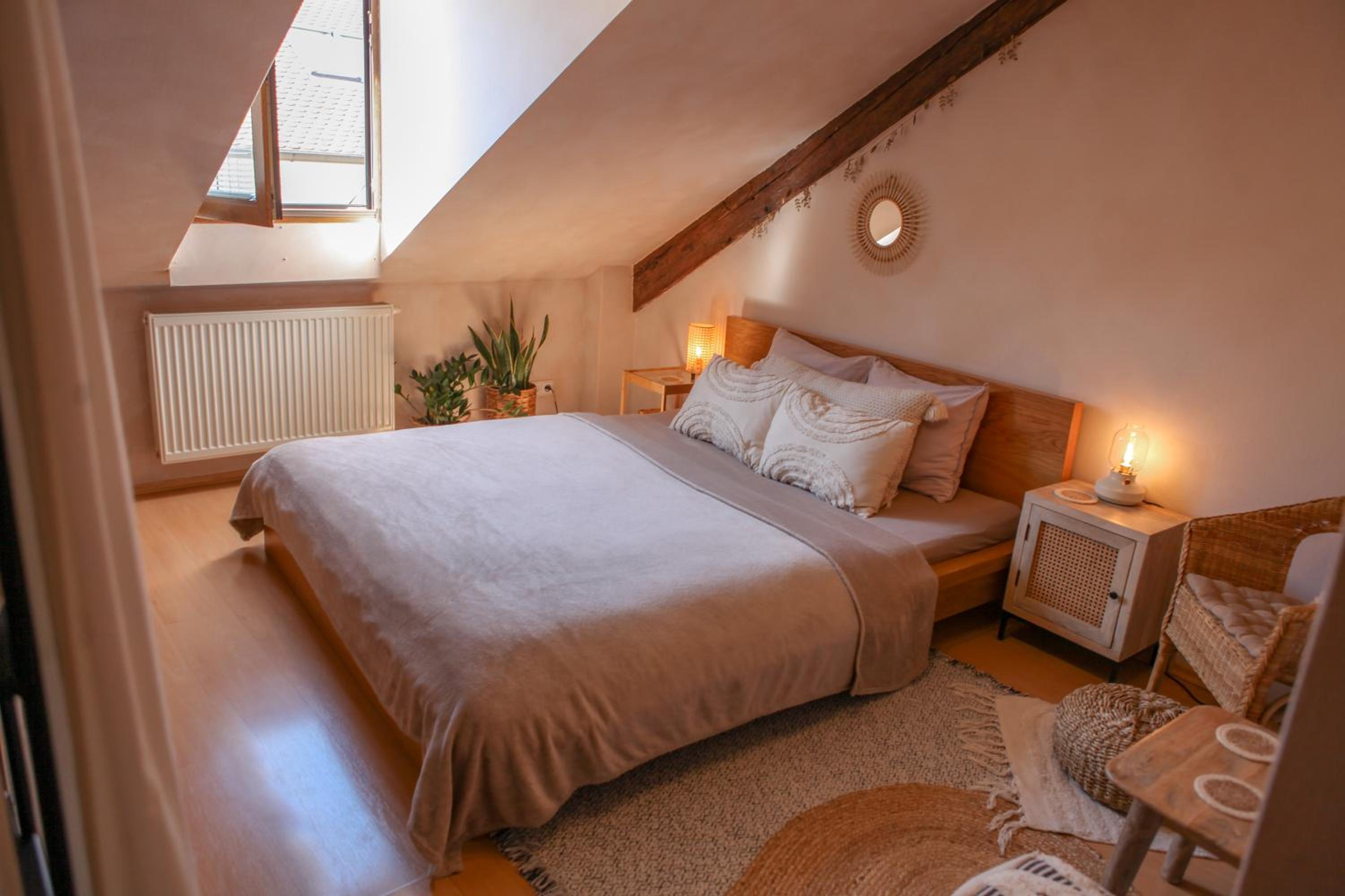 Cozy apartment in the heart of the old town view 3