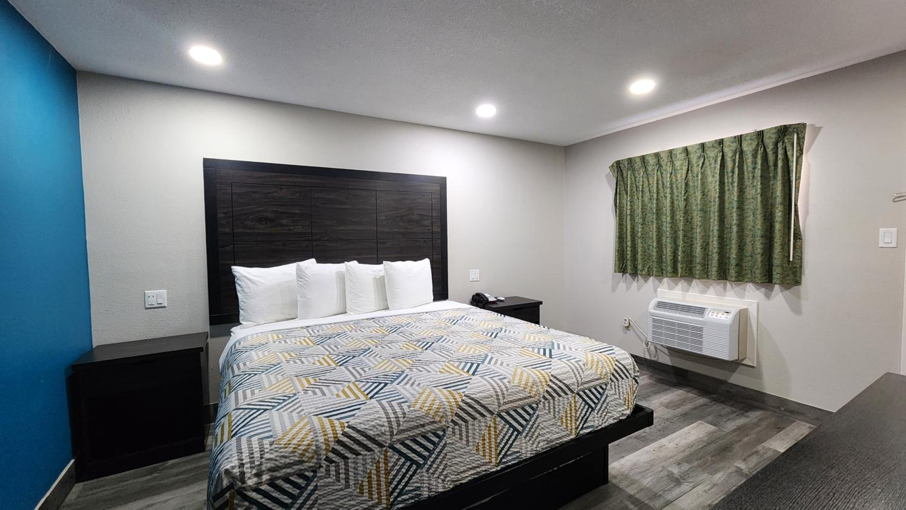 Scottish Inn & Suites, Foto 39