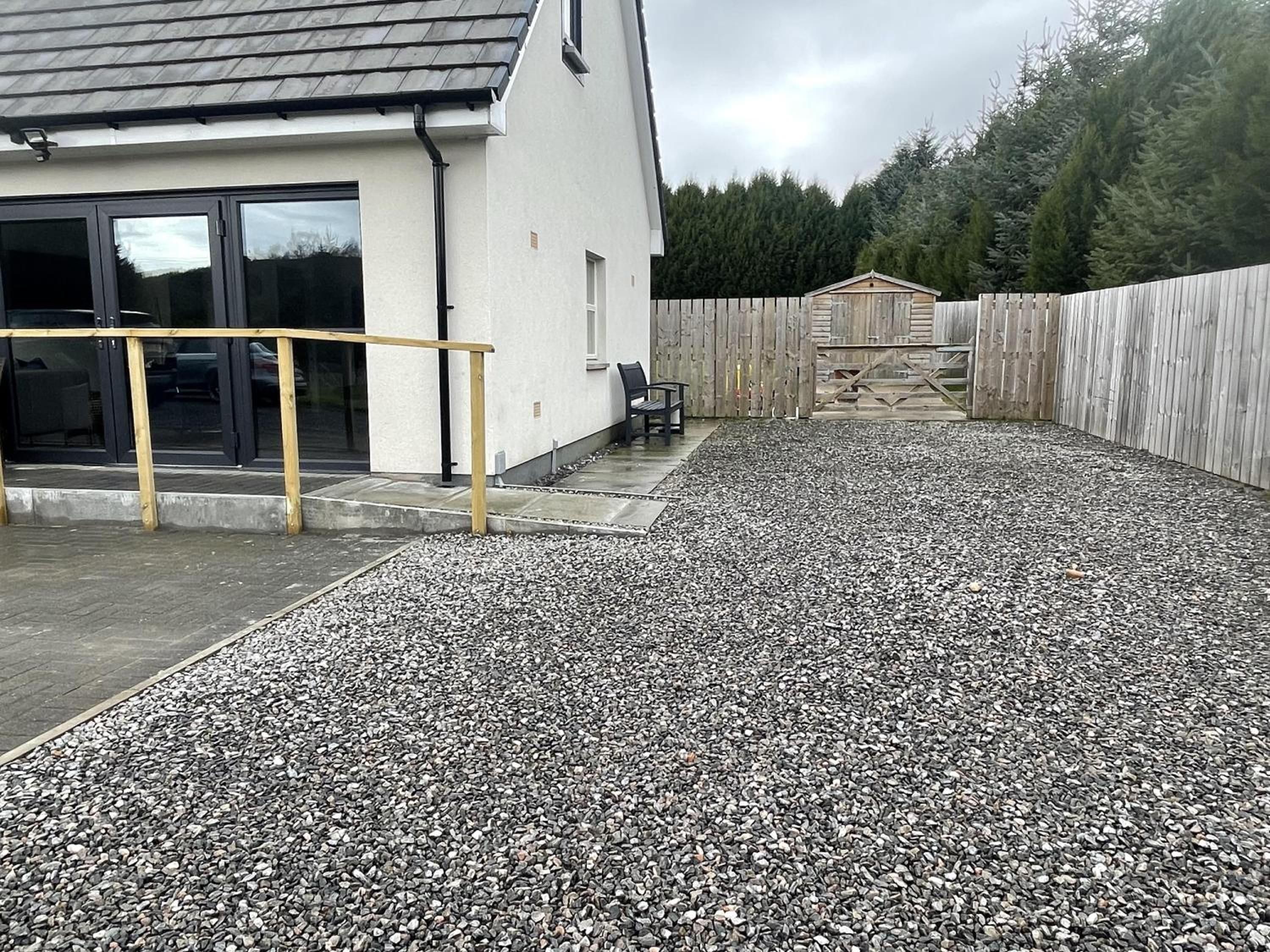 4 Guests - Inverness Highland Hideaway Nc500 view 3