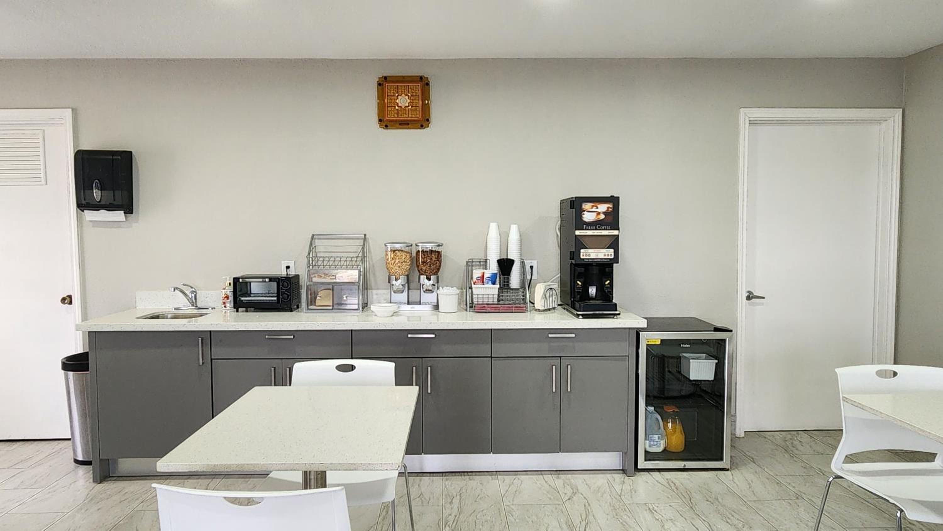 Scottish Inn & Suites, Foto 41