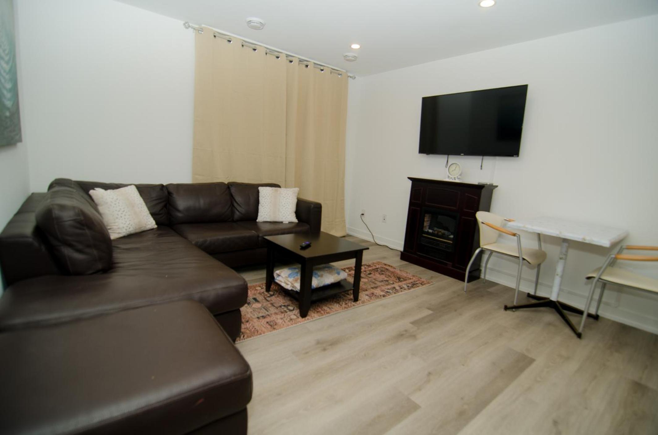 Niagara Escape Crib: 3km from NiagaraFalls