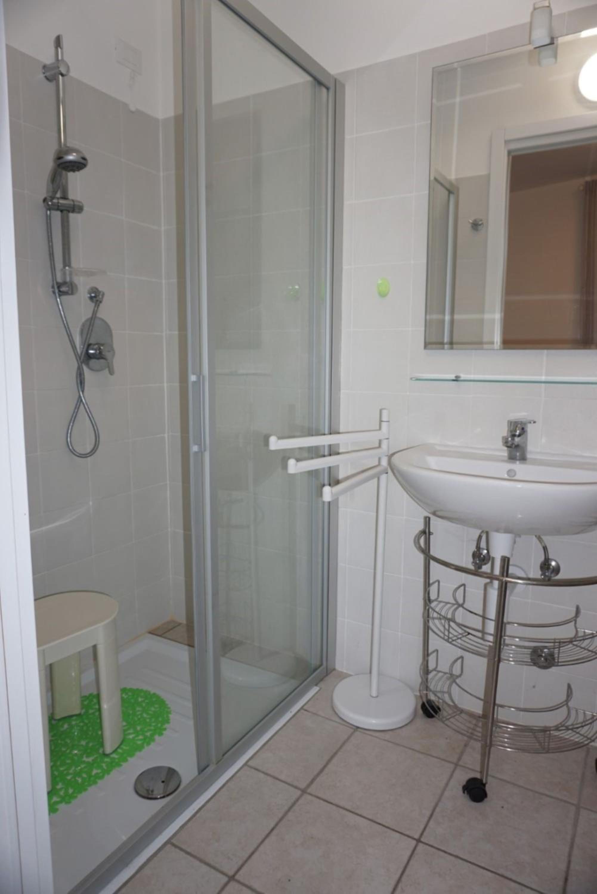 Holiday home with garden and shared pool