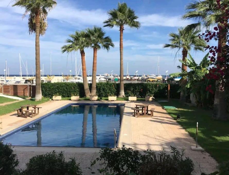 Blue pearl, seaside aprtm with pool at Latchi Marina