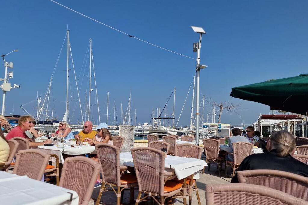 Blue pearl, seaside aprtm with pool at Latchi Marina