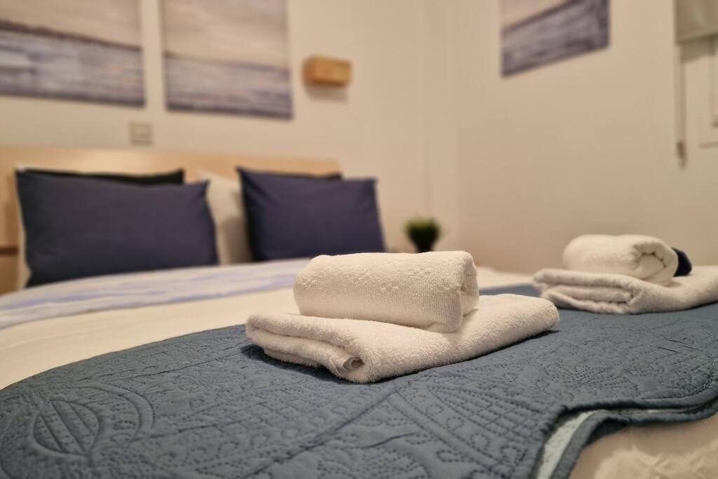 Blue pearl, seaside aprtm with pool at Latchi Marina